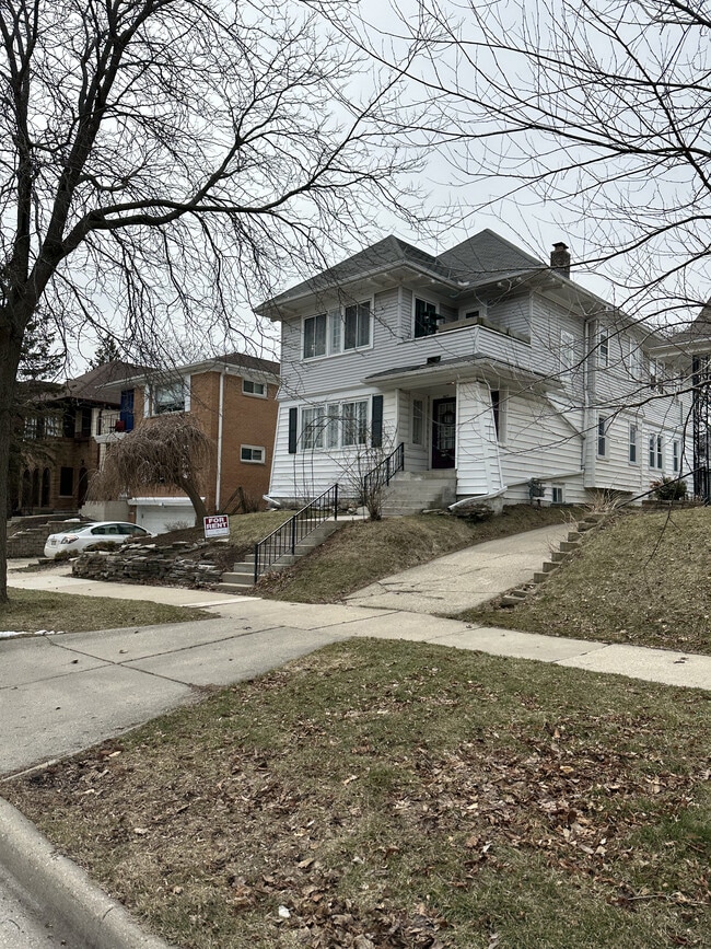 property at 3615 N Maryland Ave