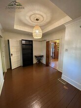 1642 W Main St in Cottage Grove, OR - Foto de edificio - Building Photo