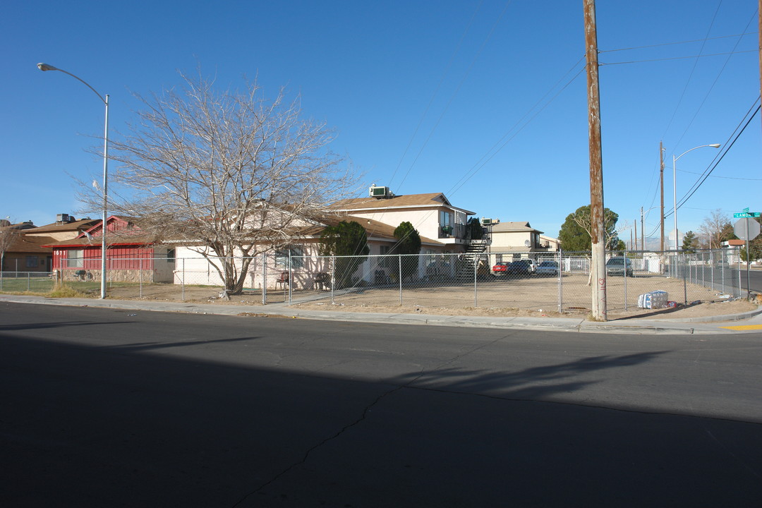 Reid Manor in Las Vegas, NV - Building Photo