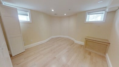15 Orchard St, Unit 1 in Cambridge, MA - Foto de edificio - Building Photo