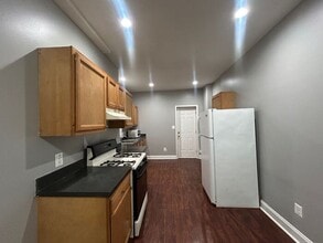 2800 Winchester St in Baltimore, MD - Building Photo - Building Photo