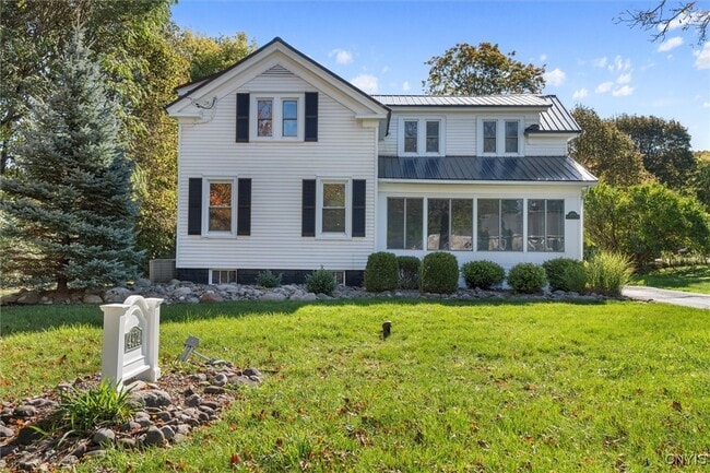property at 4914 W Seneca Turnpike