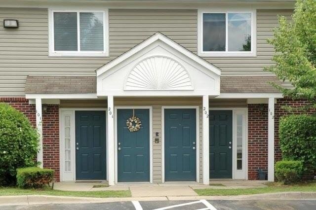 Pinewoods Circle in Romulus, MI - Building Photo - Building Photo