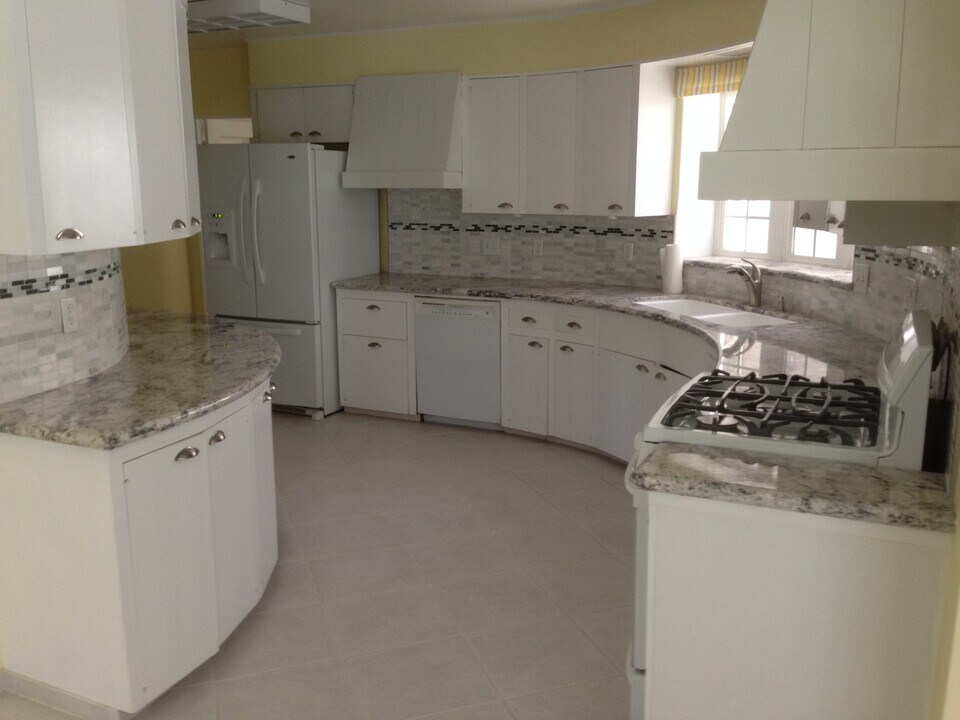 766 E Home Ave in Fresno, CA - Building Photo