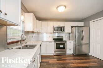 275 Lazy Hollow Dr in Brownsburg, IN - Building Photo - Building Photo