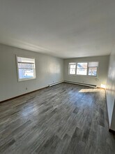 516 Kendall Ave S, Unit 4 in Thief River Falls, MN - Building Photo - Building Photo