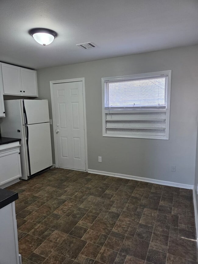 1627-1627 E Jump St in Wichita, KS - Building Photo - Building Photo