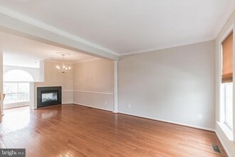 2440 Battery Hill Cir in Woodbridge, VA - Building Photo - Building Photo