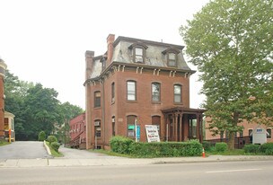 220 Church St in Poughkeepsie, NY - Building Photo