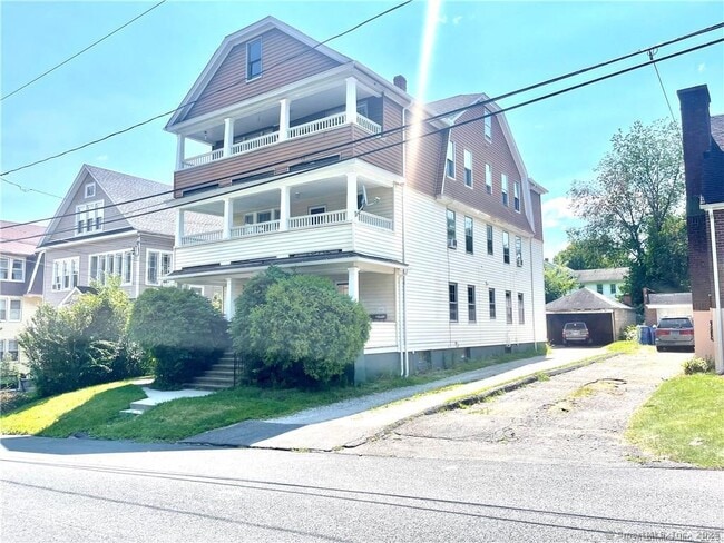 43 Fox St