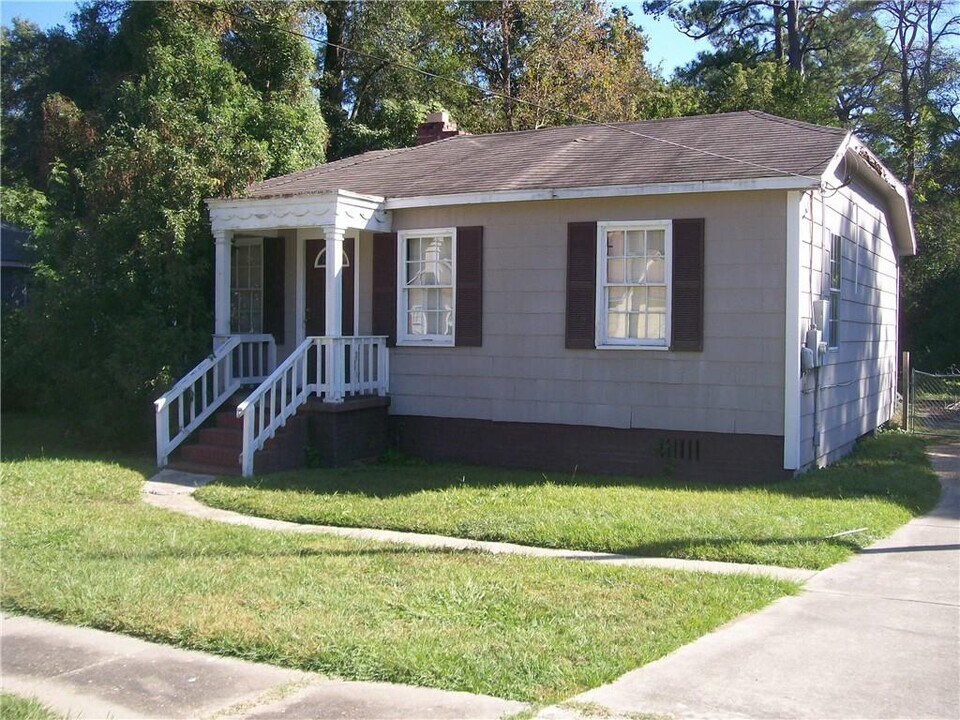 205 Morgan Ave in Mobile, AL - Building Photo