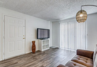 SANTA FE APARTMENTS in Las Vegas, NV - Building Photo - Building Photo