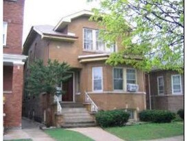 5231 W Nelson St in Chicago, IL - Building Photo