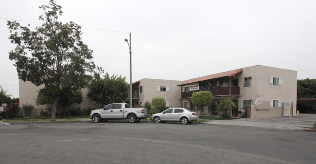 Anna Apartments in Anaheim, CA - Building Photo - Building Photo