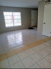 5708 Townhouse Dr in New Port Richey, FL - Building Photo - Building Photo