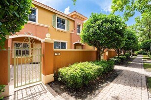 724 SW 106th Ave in Pembroke Pines, FL - Building Photo