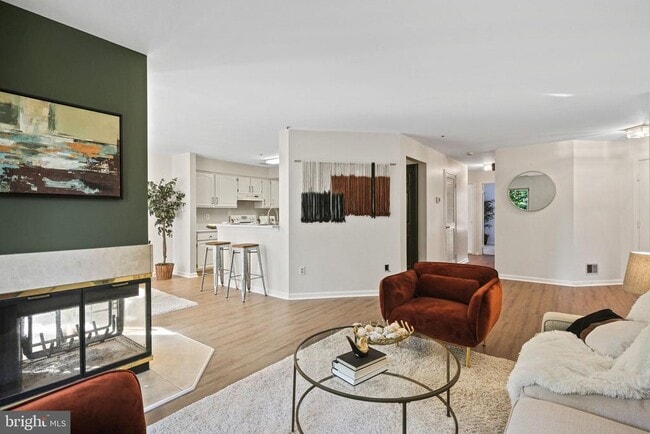 5006 Dorsey Hall Dr in Ellicott City, MD - Building Photo - Building Photo