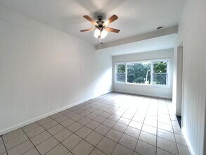 8919 S Muskegon Ave in Chicago, IL - Building Photo - Building Photo