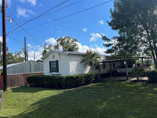 property at 27412 Oak St