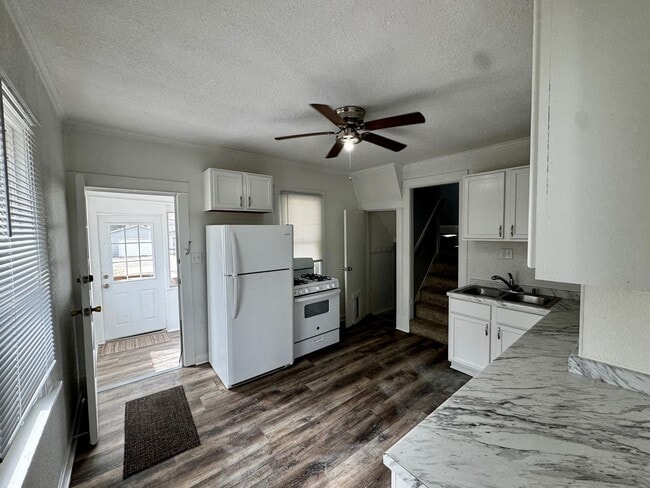 1430 36th St in Rock Island, IL - Building Photo - Building Photo