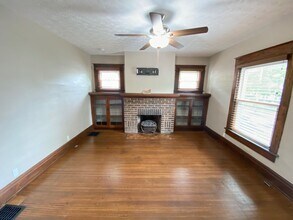 165 E Tompkins St in Columbus, OH - Building Photo - Building Photo