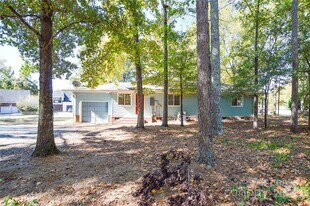15011 Woodstar Rd in Matthews, NC - Building Photo