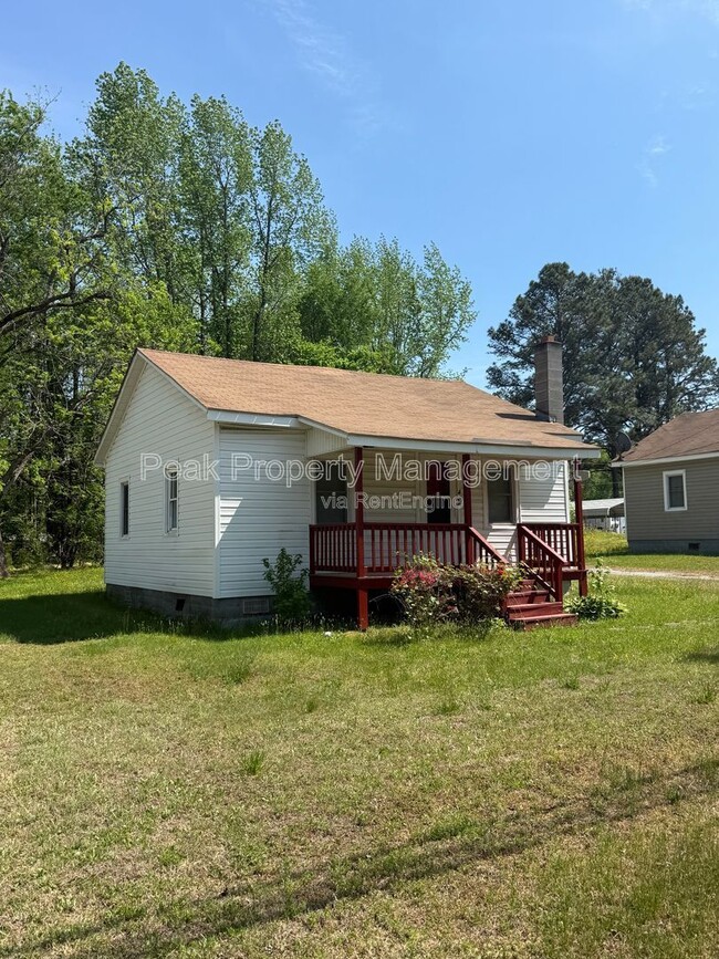 41 Quarter Moon Rd in Emporia, VA - Building Photo - Building Photo