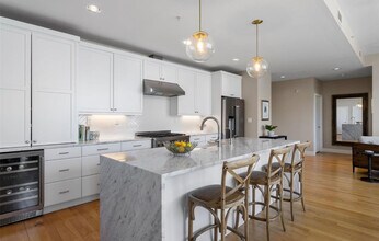 1401 Delgany St, Unit 403 in Denver, CO - Building Photo - Building Photo