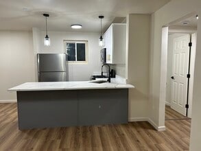 301X Dupont Ave in Baltimore, MD - Building Photo - Building Photo