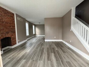 880 E Whittier St in Columbus, OH - Building Photo - Building Photo