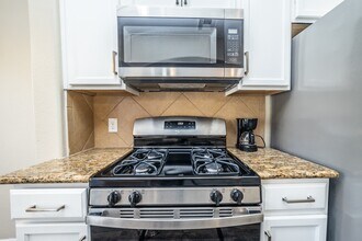 10944 Chazenwood Dr in Houston, TX - Building Photo - Building Photo