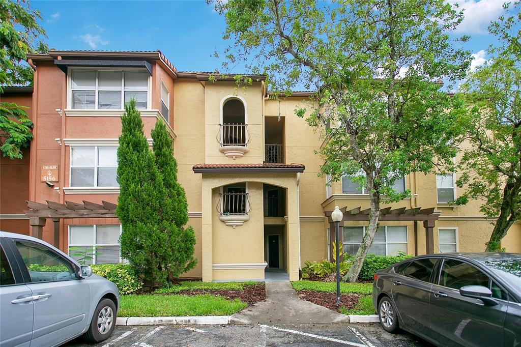 5156 Conroy Rd in Orlando, FL - Building Photo
