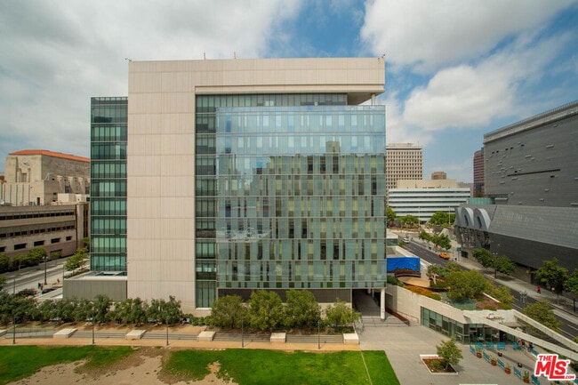 108 W 2nd St in Los Angeles, CA - Building Photo - Building Photo