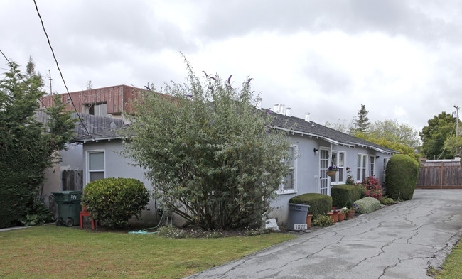 1877-1881 Redwood Ave in Redwood City, CA - Building Photo - Building Photo