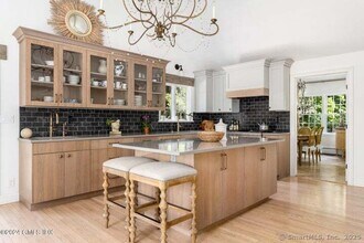 35 Park Ave in Greenwich, CT - Building Photo - Building Photo