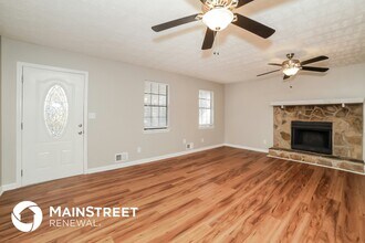 4852 W Ridge Dr in Douglasville, GA - Building Photo - Building Photo