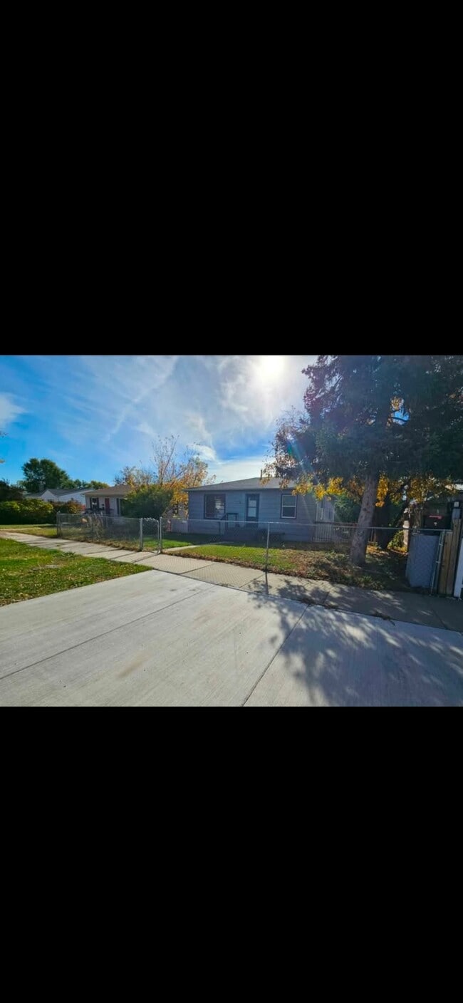 207 Saint Andrew St, Unit Upstairs in Rapid City, SD - Building Photo - Building Photo