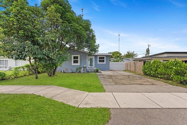 property at 6124 SW 38th St