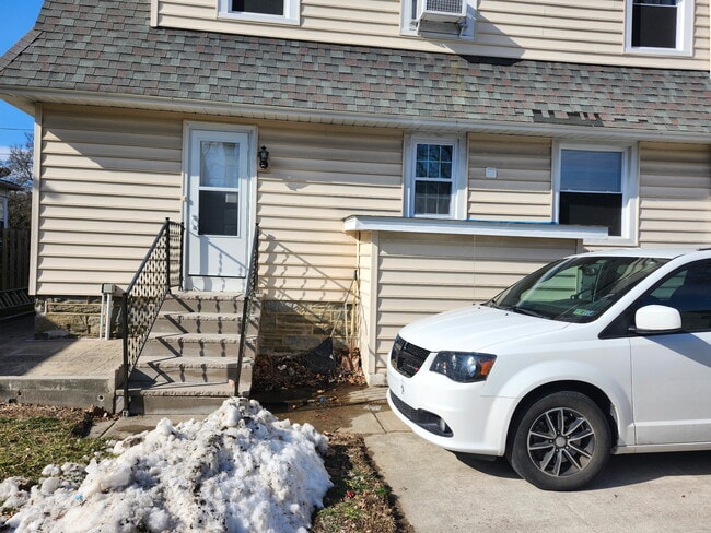 4008 State Rd, Unit Apt 1 in Drexel Hill, PA - Foto de edificio - Building Photo