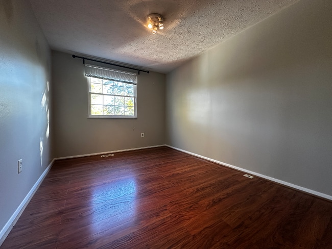 14505 Farmcrest Pl in Silver Spring, MD - Building Photo - Building Photo