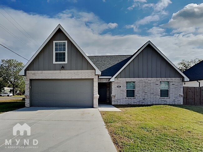 property at 5401 Ashworth Ct