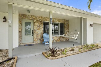 52 PineHill Trail E in Jupiter, FL - Building Photo - Building Photo