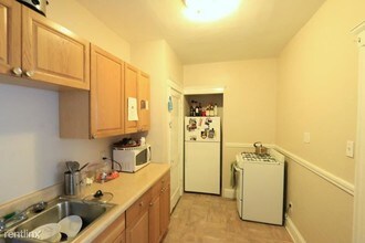 5 Sherborn Ct-Unit -Apt 6 in Medford, MA - Building Photo - Building Photo