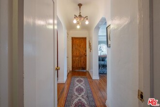 8316 4th St in Los Angeles, CA - Building Photo - Building Photo