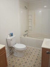 121 Gould Dr in Hodges, SC - Building Photo - Building Photo