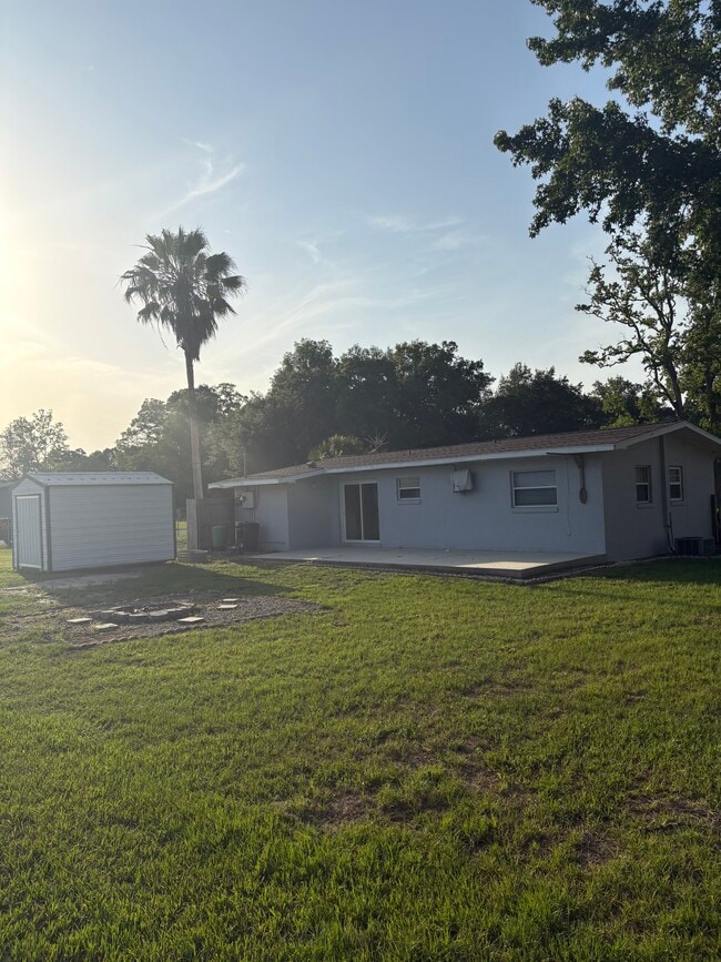 900 NE 44th St in Ocala, FL - Building Photo - Building Photo