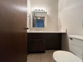 6143 W Cold Spring Rd in Greenfield, WI - Building Photo - Building Photo