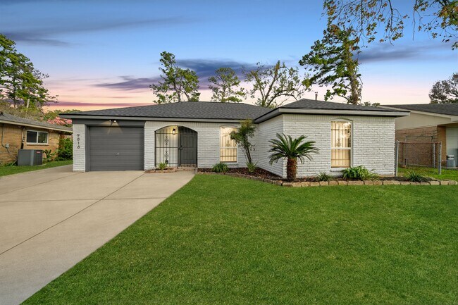 9818 Degas Ln in Houston, TX - Building Photo - Building Photo