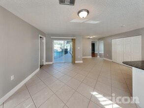 215 Hillcrest Dr in Safety Harbor, FL - Building Photo - Building Photo
