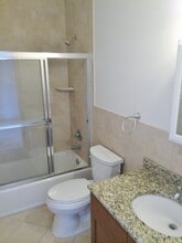 2450 Lemoine Ave, Unit A in Fort Lee, NJ - Building Photo - Building Photo